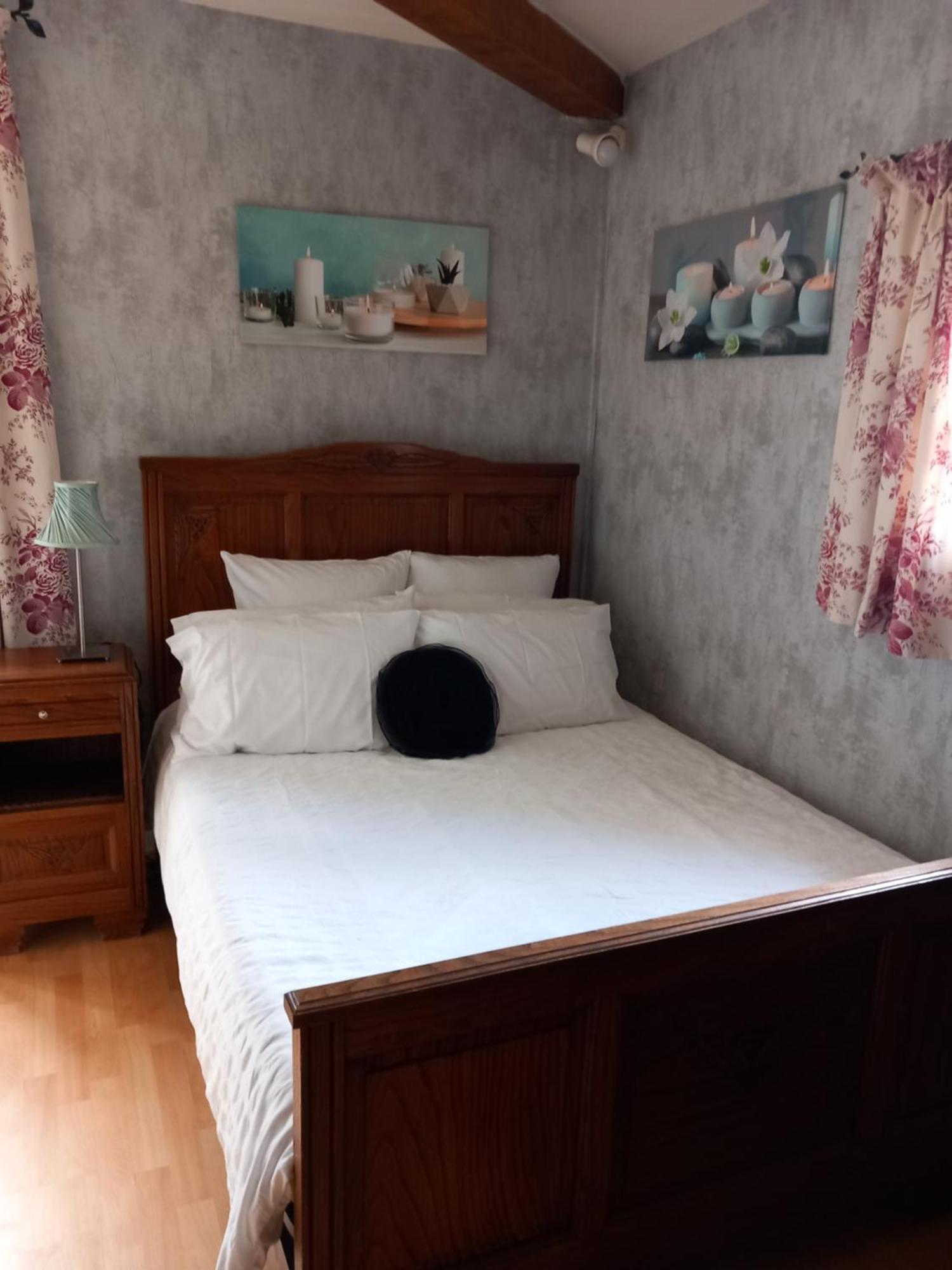 Country B&B Saint-Pierre-d'Eyraud Extérieur photo
